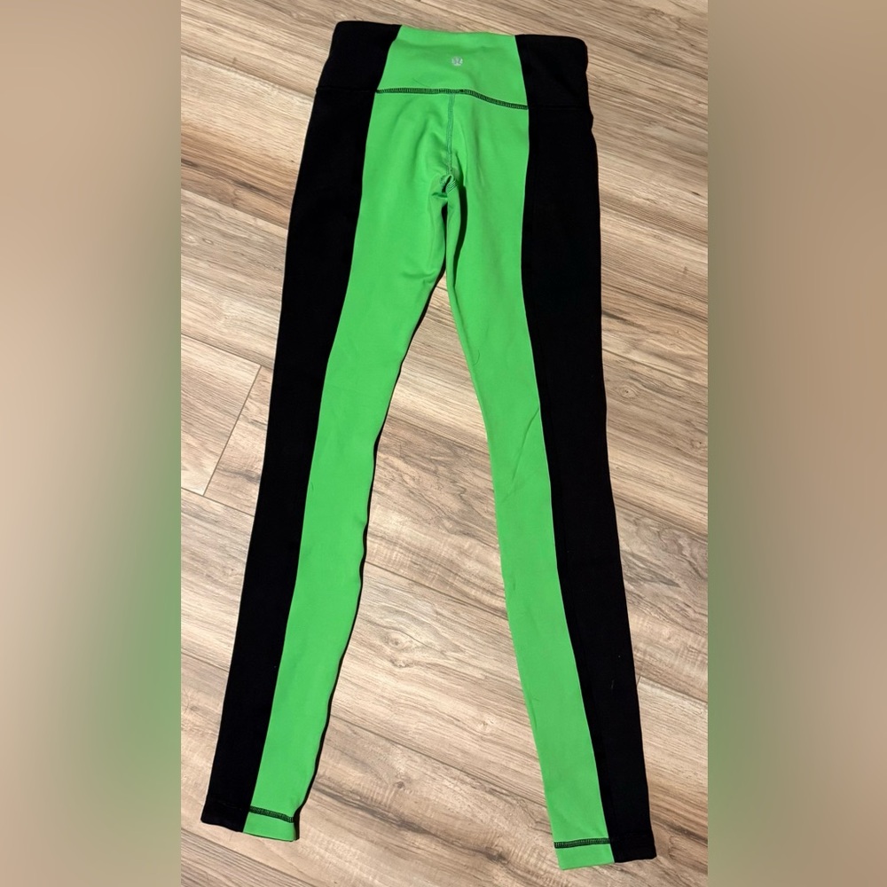 Lulu Green and Black Leggings